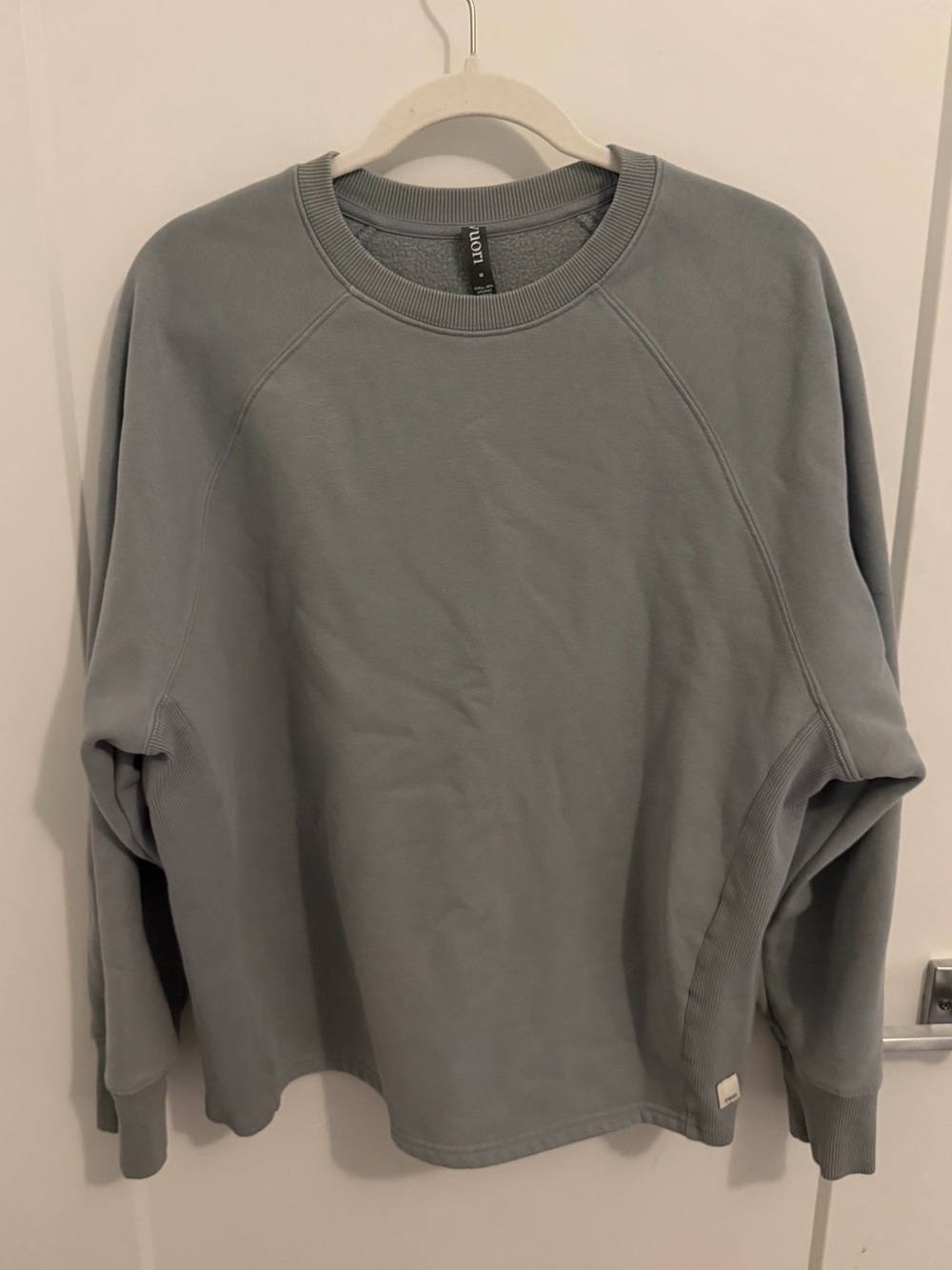 Vuori Men's Crewneck Sweatshirt - Dusty Blue